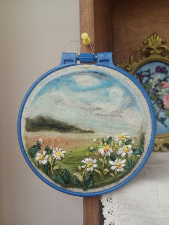 Мастер-класс «"Живопись иглой" - комбинированная вышивка лентами с элементами валяния»